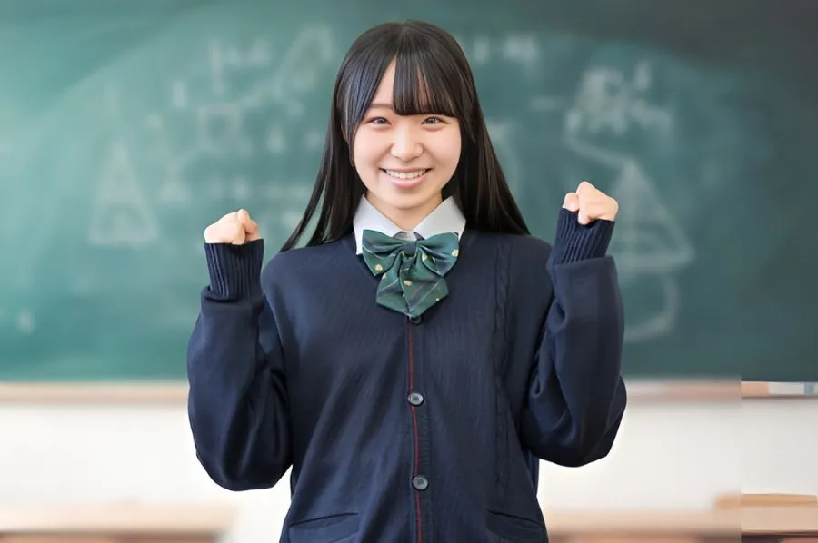 通信制高校で頑張る意思を見せる女子高生
